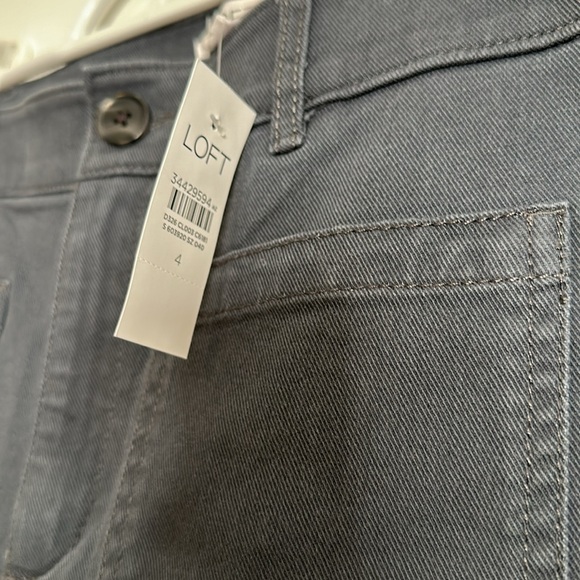 Loft Pants. NWT. Size 4. - Picture 3 of 6